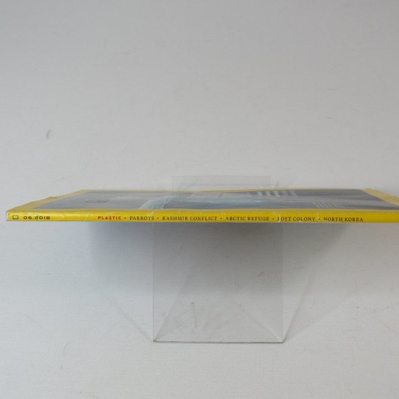 2 National Geographic Magazine Issues - Planet or Plastic? 2018/Big Brother 2018 - Picture 13 of 13